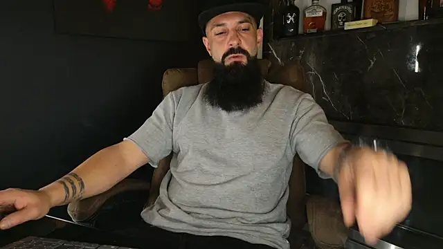 Snapshot of axxelrich_ chatting on November 11, 4:45 am axxelrich online show from November 11, 4:45 am