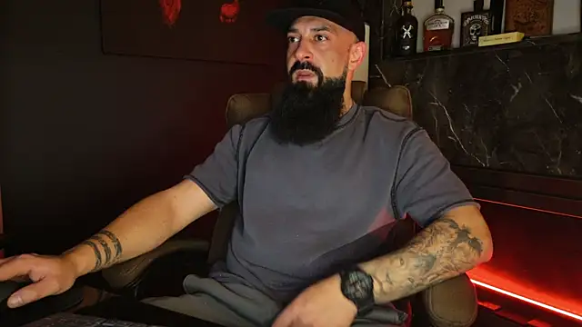 Snapshot of axxelrich_ chatting on November 24, 4:56 am axxelrich online show from November 24, 4:56 am