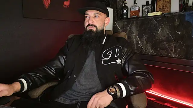 Snapshot of axxelrich_ chatting on December 14, 6:08 am axxelrich online show from December 14, 6:08 am