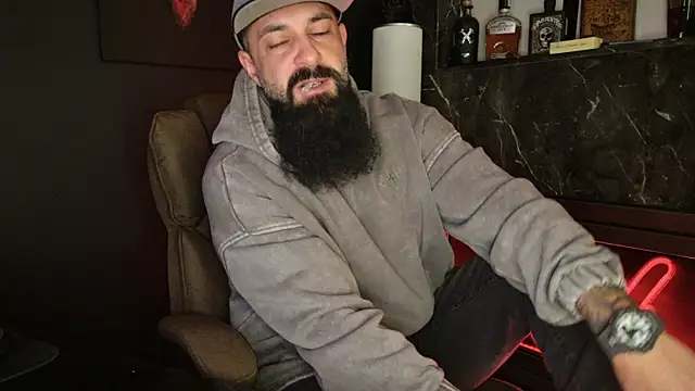 Snapshot of axxelrich_ chatting on December 16, 4:50 am axxelrich online show from December 16, 4:50 am