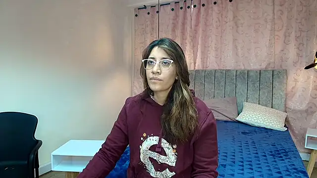 VioletaScott  online show from December 11, 12:44 pm