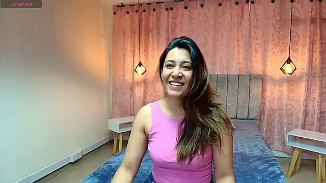 VioletaScott  online show from October 6, 1:08 pm