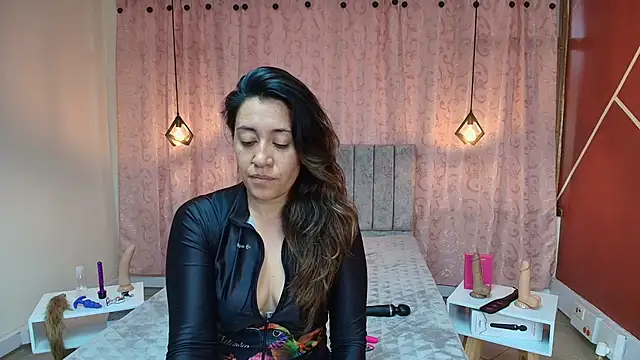 VioletaScott  online show from November 11, 1:11 pm