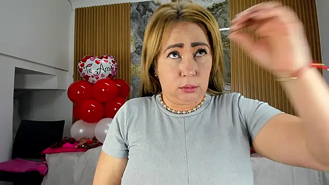 Snapshot of Danna_topless chatting on March 10, 12:04 pm Danna topless online show from March 10, 12:04 pm