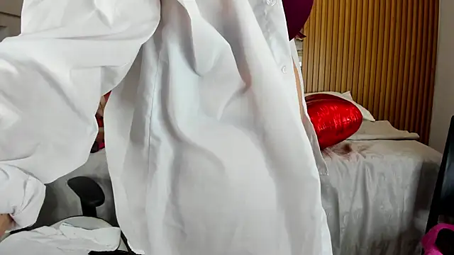 Snapshot of Danna_topless chatting on March 13, 6:12 pm Danna topless online show from March 13, 6:12 pm