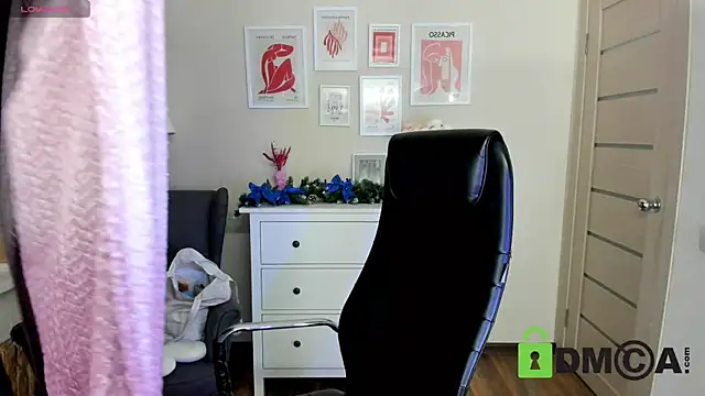 Ul Tima online show from December 31, 9:06 pm