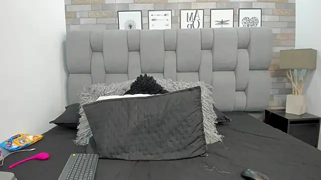 Snapshot of KariinaTaylor chatting on October 27, 6:34 pm KariinaTaylor online show from October 27, 6:34 pm