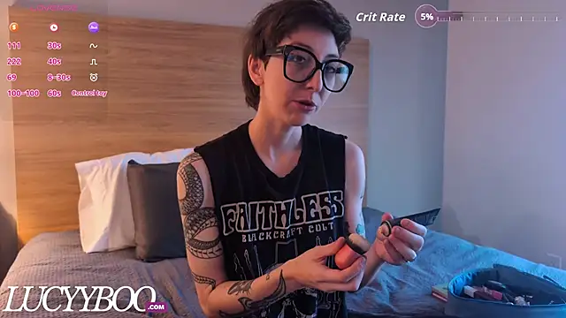 lovelylucyy online show from October 15, 3:45 pm