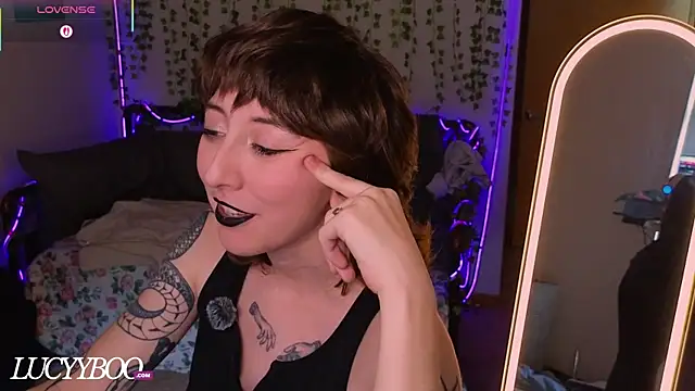 Snapshot of lovelylucyy chatting on July 16, 9:21 pm lovelylucyy online show from July 16, 9:21 pm