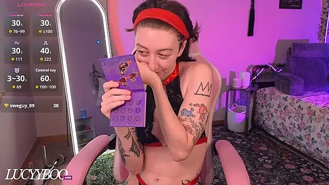 Snapshot of lovelylucyy chatting on July 30, 9:25 pm lovelylucyy online show from July 30, 9:25 pm