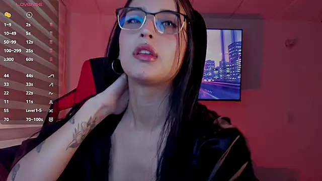 Charlotte greys online show from October 8, 9:45 pm