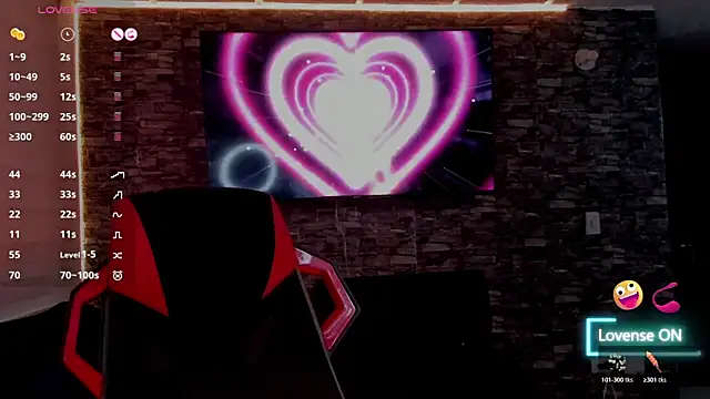 Snapshot of Charlotte_greys chatting on February 24, 9:35 pm Charlotte greys online show from February 24, 9:35 pm