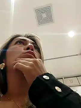 Snapshot of rachellboom chatting on December 3, 10:51 pm rachellboom online show from December 3, 10:51 pm