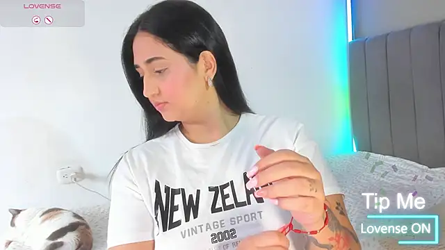 curvy jhacky online show from February 8, 5:16 pm