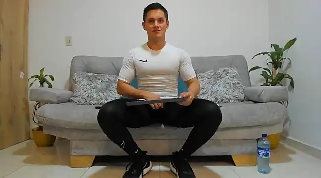 julian wallace online show from December 9, 9:16 pm