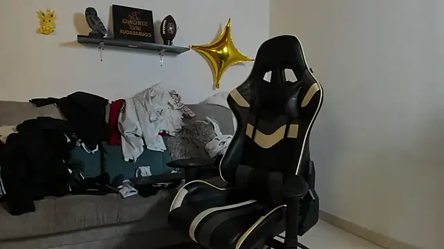 julian wallace online show from October 23, 7:12 pm