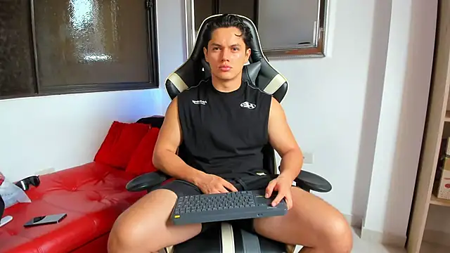 julian wallace online show from March 10, 1:05 pm