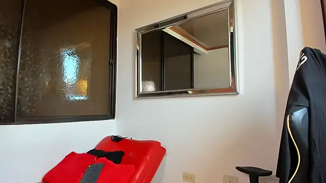 julian wallace online show from March 13, 3:18 pm