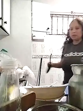 Snapshot of you-sexy-star chatting on January 2, 1:19 pm you-sexy-star online show from January 2, 1:19 pm