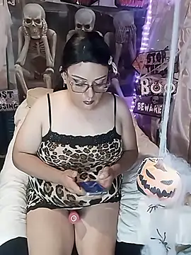 JOSSYANNE online show from October 30, 6:15 am