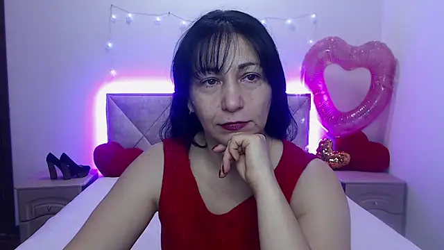 Snapshot of LiluGrants chatting on February 14, 7:10 pm LiluGrants online show from February 14, 7:10 pm