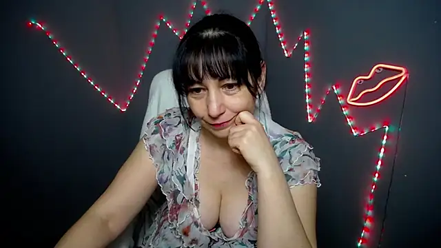 Snapshot of LiluGrants chatting on March 24, 7:08 pm LiluGrants online show from March 24, 7:08 pm