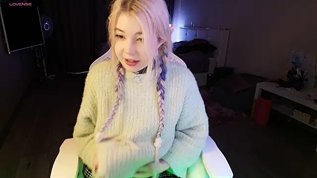 EvaSweetys online show from December 13, 9:35 am