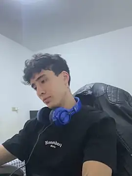 gojo satoru 18 online show from February 3, 2:53 am