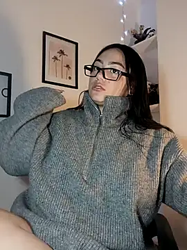 helena smith online show from February 8, 4:25 am