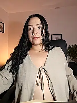 helena smith online show from November 10, 3:38 am