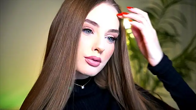 petitegonwiild online show from October 20, 7:47 pm