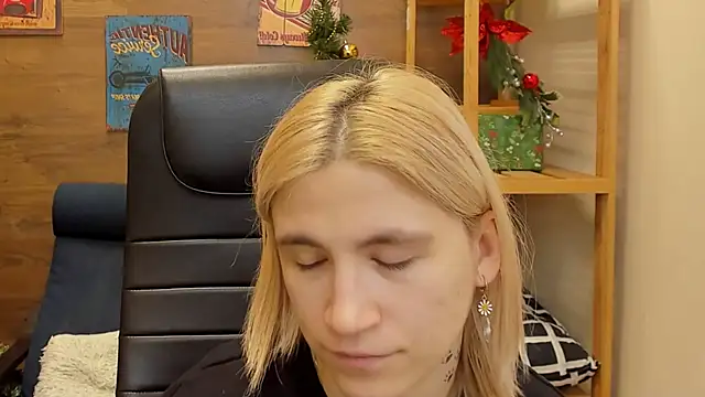 Moon13152 online show from December 24, 8:49 pm