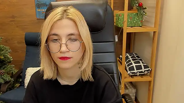 Moon13152 online show from December 25, 1:20 am