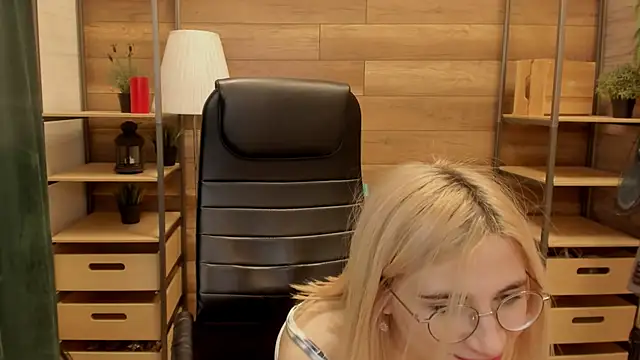 Moon13152 online show from January 8, 5:48 am