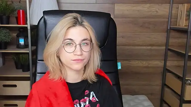 Moon13152 online show from January 23, 4:19 am