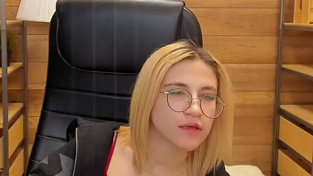 Moon13152 online show from February 13, 3:39 am