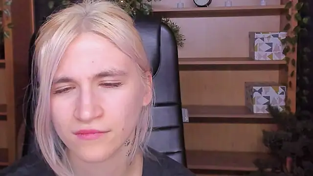 Moon13152 online show from March 15, 3:18 am