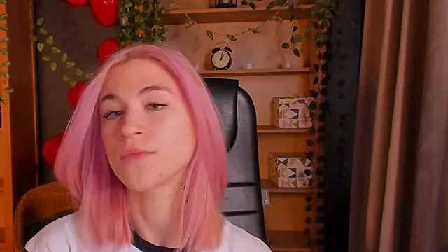 Moon13152 online show from March 18, 8:59 pm