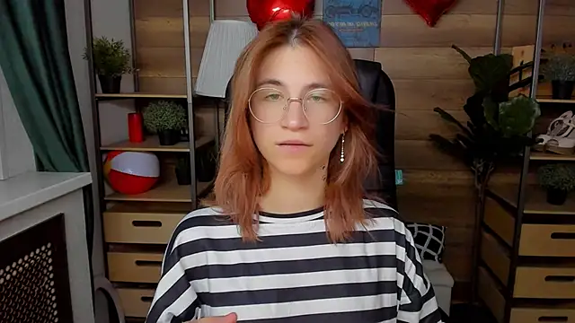 Moon13152 online show from September 24, 3:59 pm