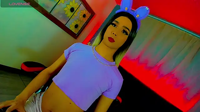 Snapshot of samantha_official_ chatting on January 24, 4:37 am samantha official online show from January 24, 4:37 am