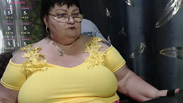 Snapshot of Goddess57 chatting on October 30, 7:43 am Goddess57 online show from October 30, 7:43 am