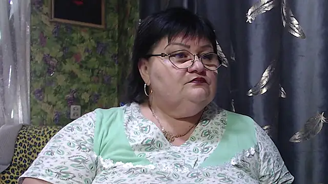 Snapshot of Goddess57 chatting on November 27, 8:05 am Goddess57 online show from November 27, 8:05 am