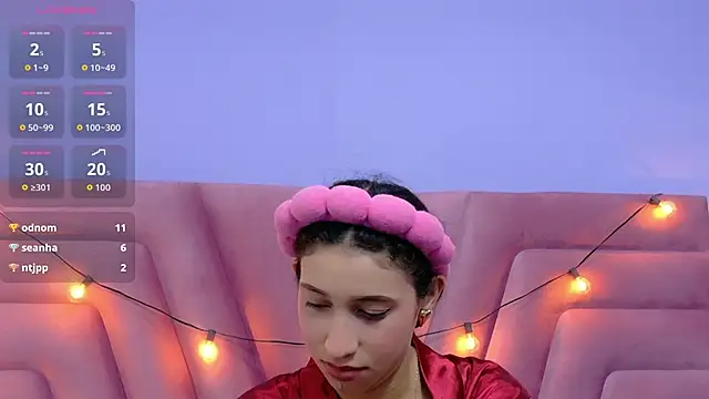 Snapshot of Beautifulskinny18 chatting on October 11, 7:56 pm Beautifulskinny18 online show from October 11, 7:56 pm