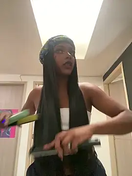 TIFFANYYSTAR online show from December 19, 5:31 pm