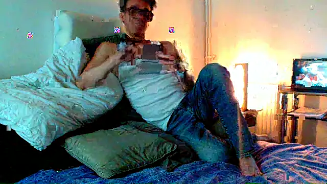 ImYourXtoy online show from June 20, 6:00 pm