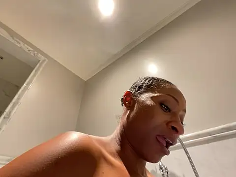 wynterheat online show from December 11, 12:23 pm