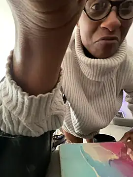 wynterheat online show from December 14, 5:36 pm