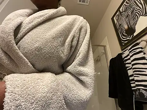 wynterheat online show from November 9, 1:42 pm