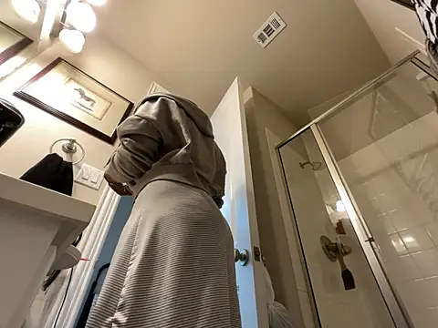 wynterheat online show from November 12, 11:25 pm