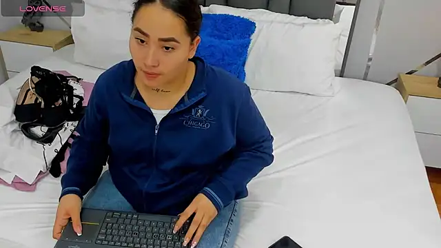 Ayla martinez online show from February 5, 1:58 am